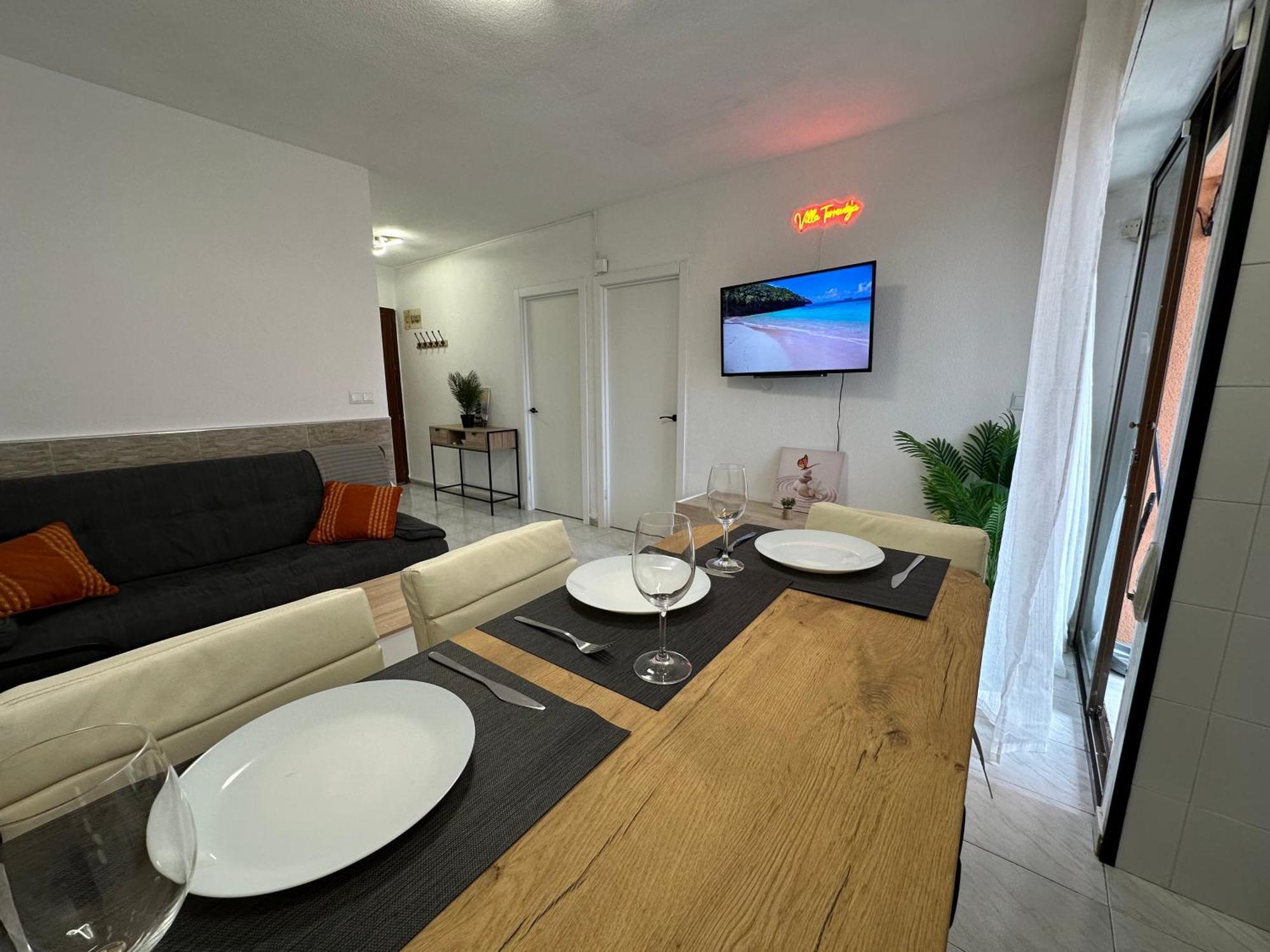 Villa Торевиеха Екстериор снимка