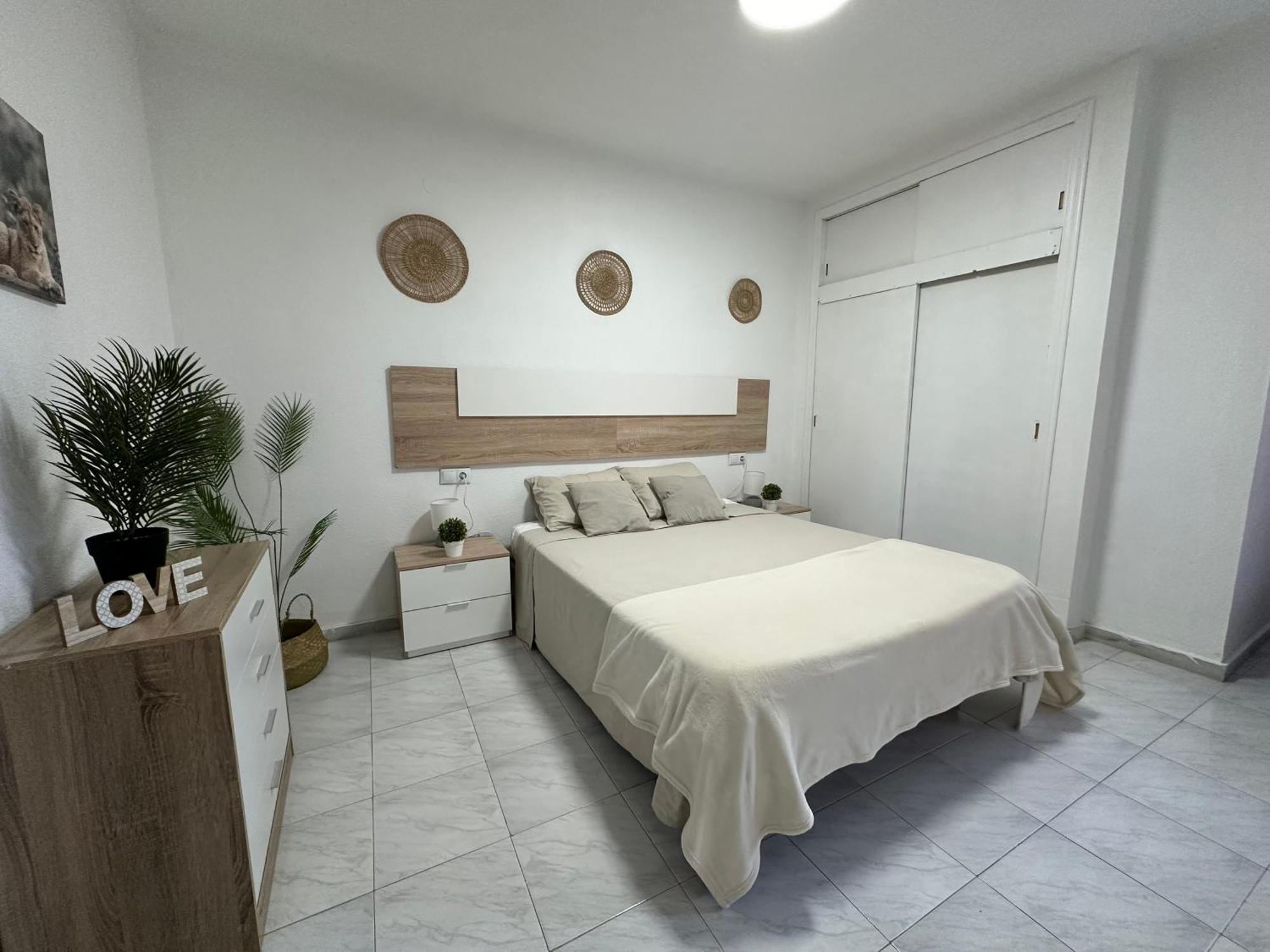 Villa Торевиеха Екстериор снимка